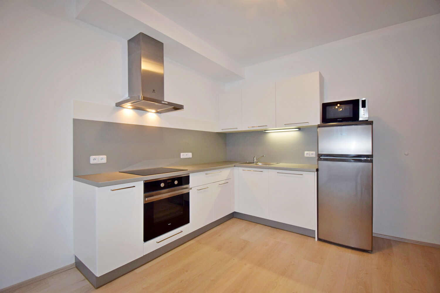 Moderní 2+kk s balkonem 58 m2 u metra Stodůlky, Praha 5