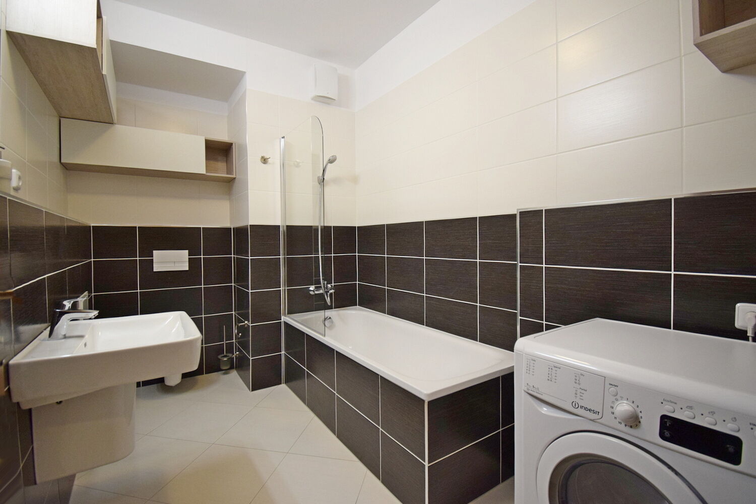 Moderní 2+kk s balkonem 58 m2 u metra Stodůlky, Praha 5