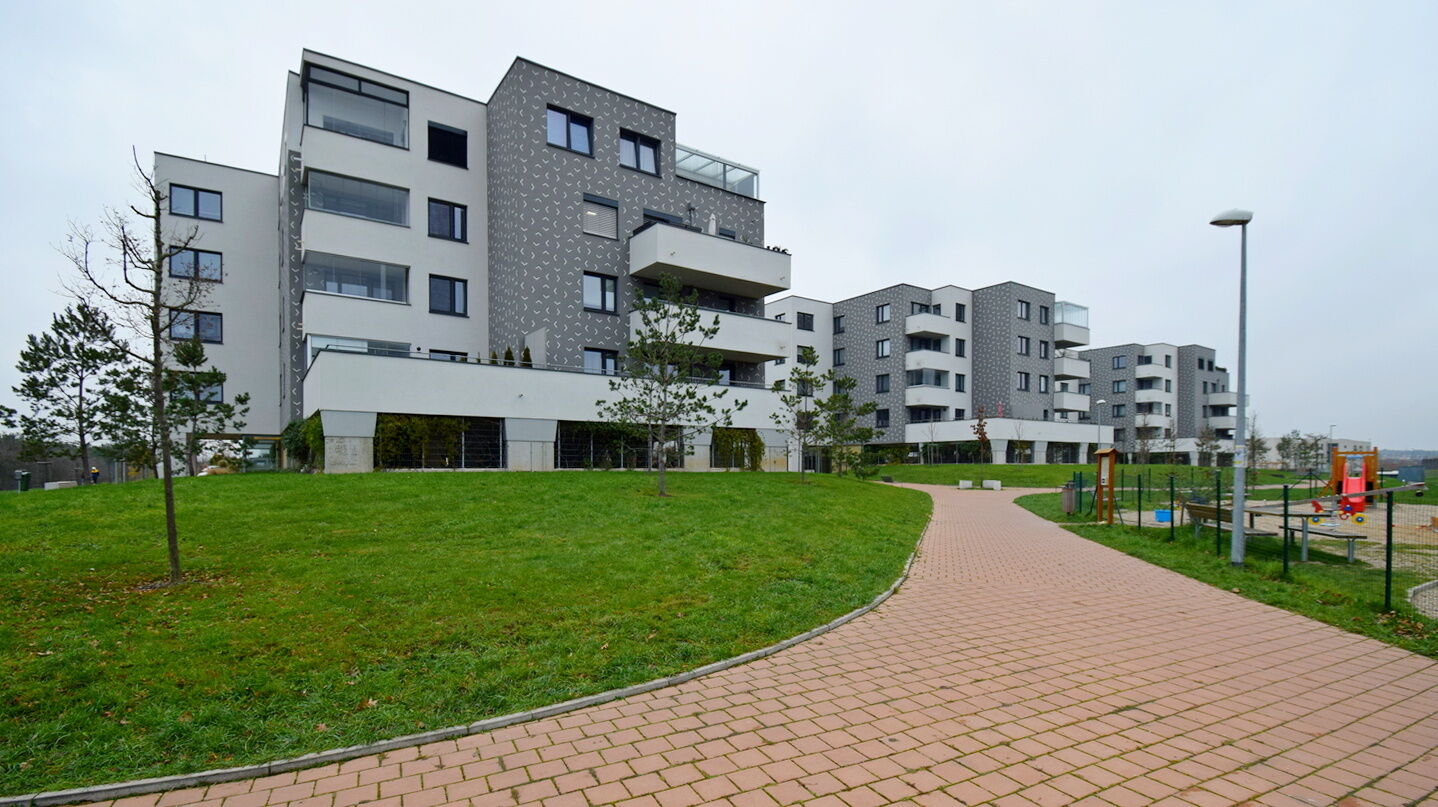 Moderní 4+kk s terasou, balkonem 134 m2 a garážovým stáním v novostavbě, Praha 10