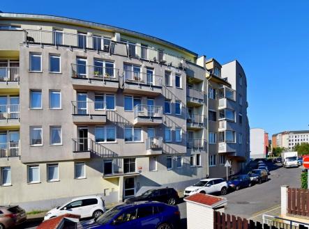 Pronájem bytu, 1+kk, 32 m² obrázek