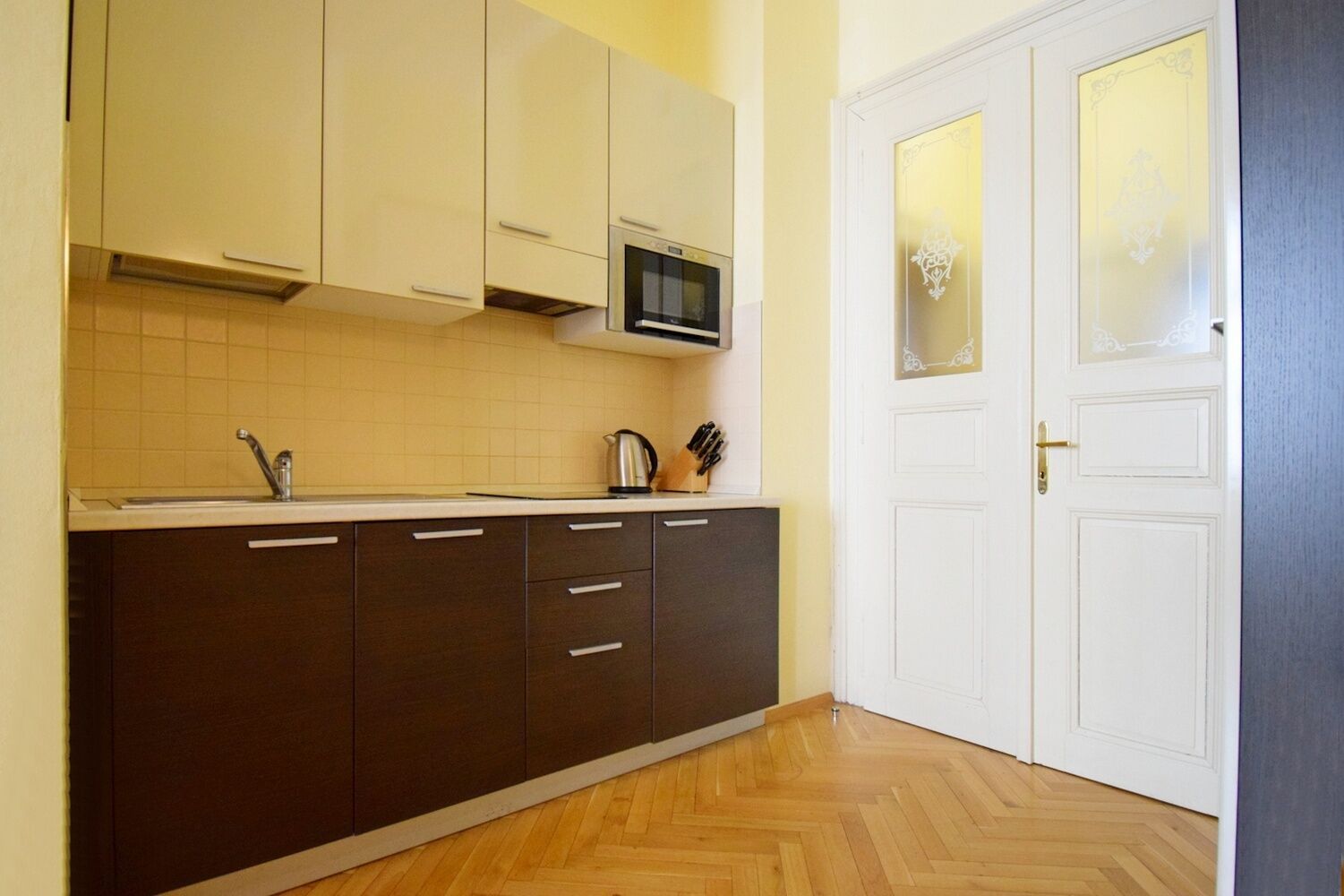 Kompletně zařízený 1+kk, 35 m2, nedaleko Václavského nám., Praha 2 – Nové Město