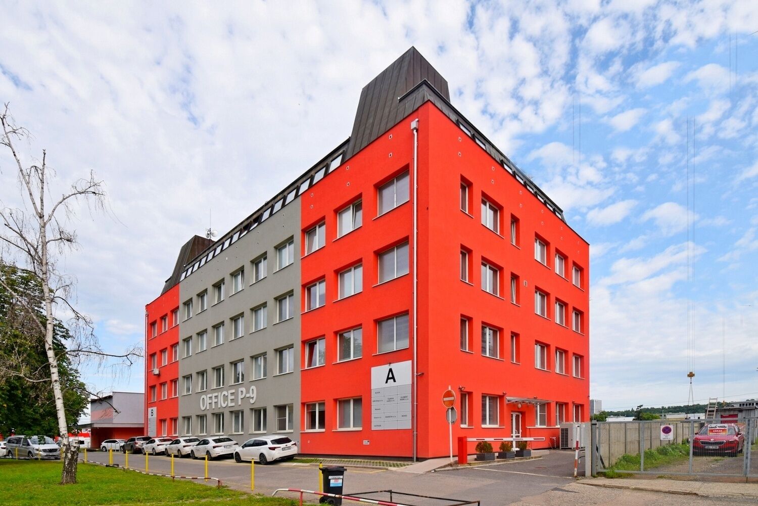 Kancelářské prostory v administrativní budově Praha - 9 Hloubětín