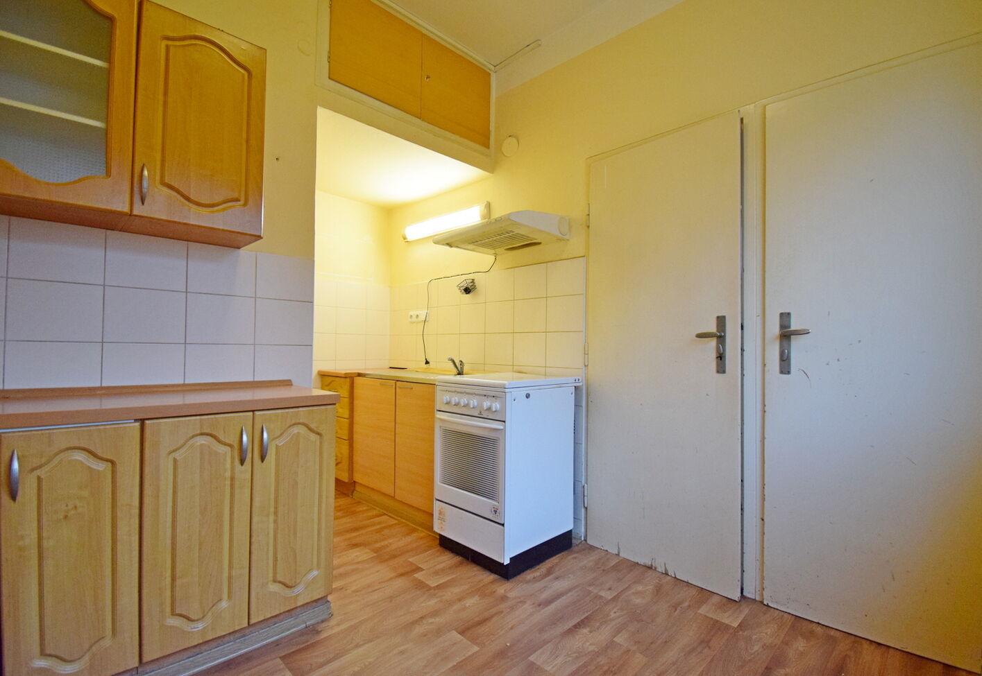 Prostorný 2+1 s terasou, 115 m2 blízko Nádraží Holešovice,  Praha 8 - Libeň