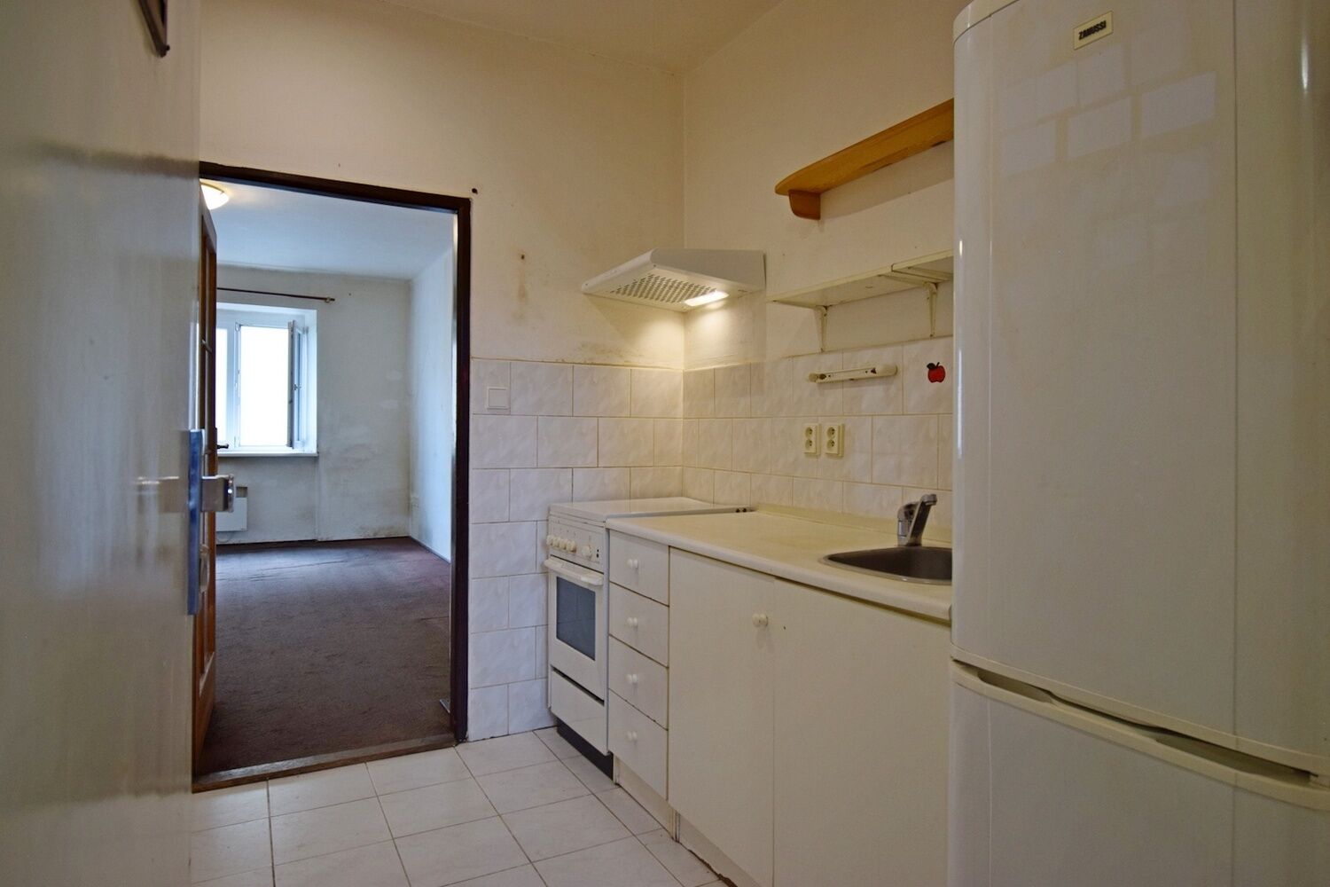 Útulný 1+kk 33 m2 u parku Jezerka, Praha 4
