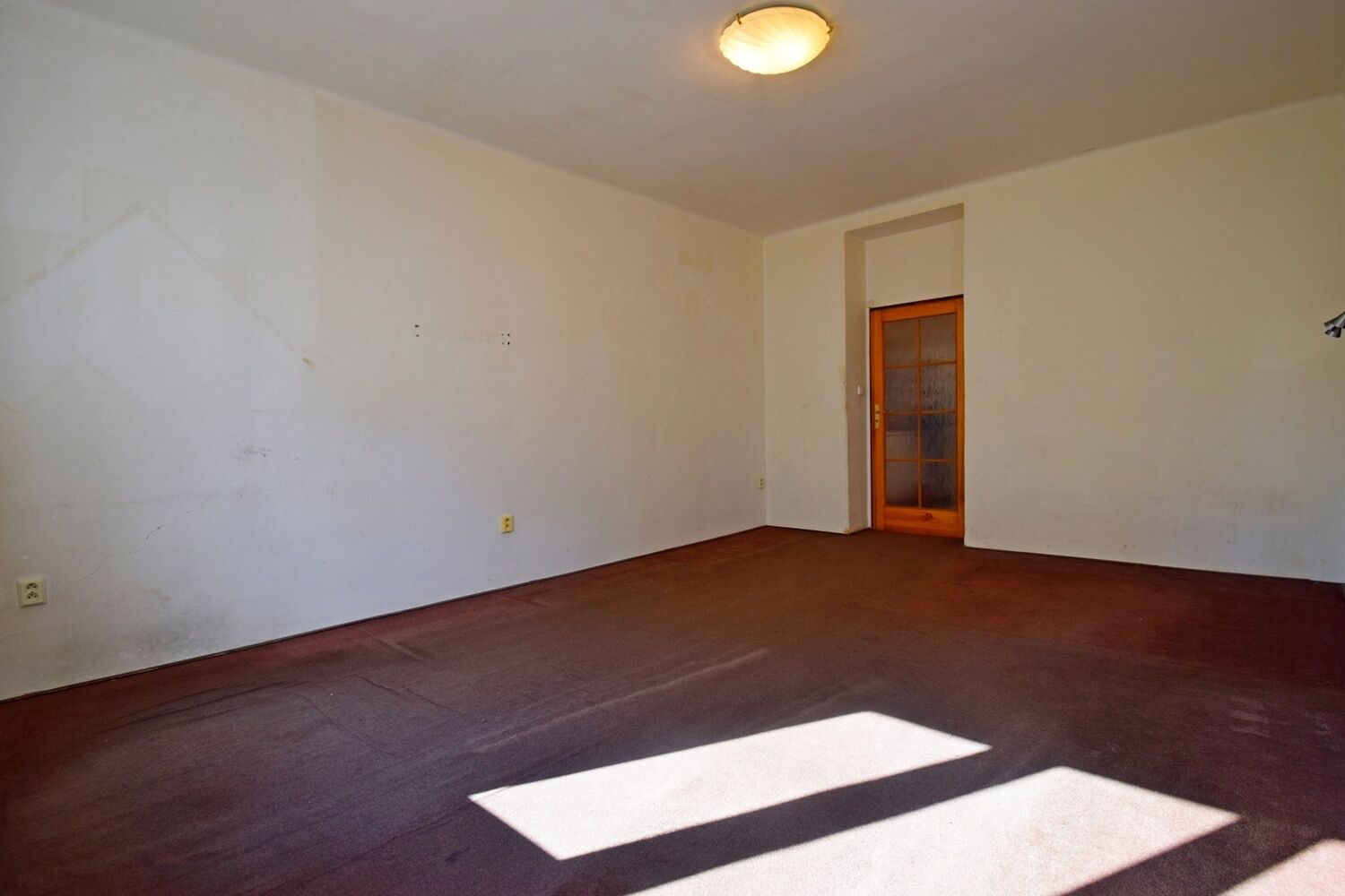 Útulný 1+kk 33 m2 u parku Jezerka, Praha 4