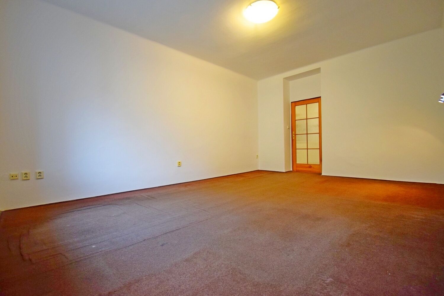 Útulný 1+kk 33 m2 u parku Jezerka, Praha 4