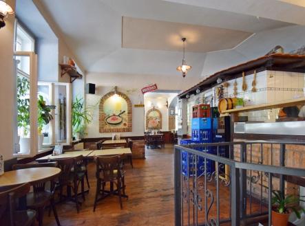 Pronájem - restaurace, 418 m²