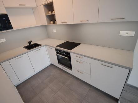 Pronájem bytu, 2+kk, 50 m²