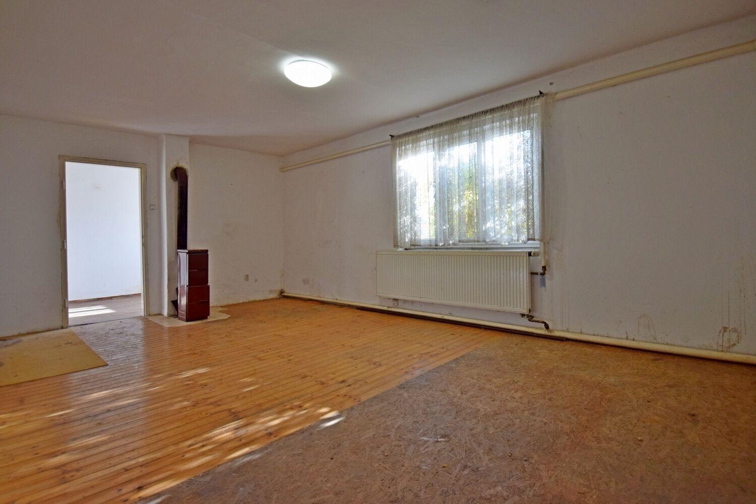 Zajímavá nemovitost uprostřed přírody, Praha 4 - Cholupice