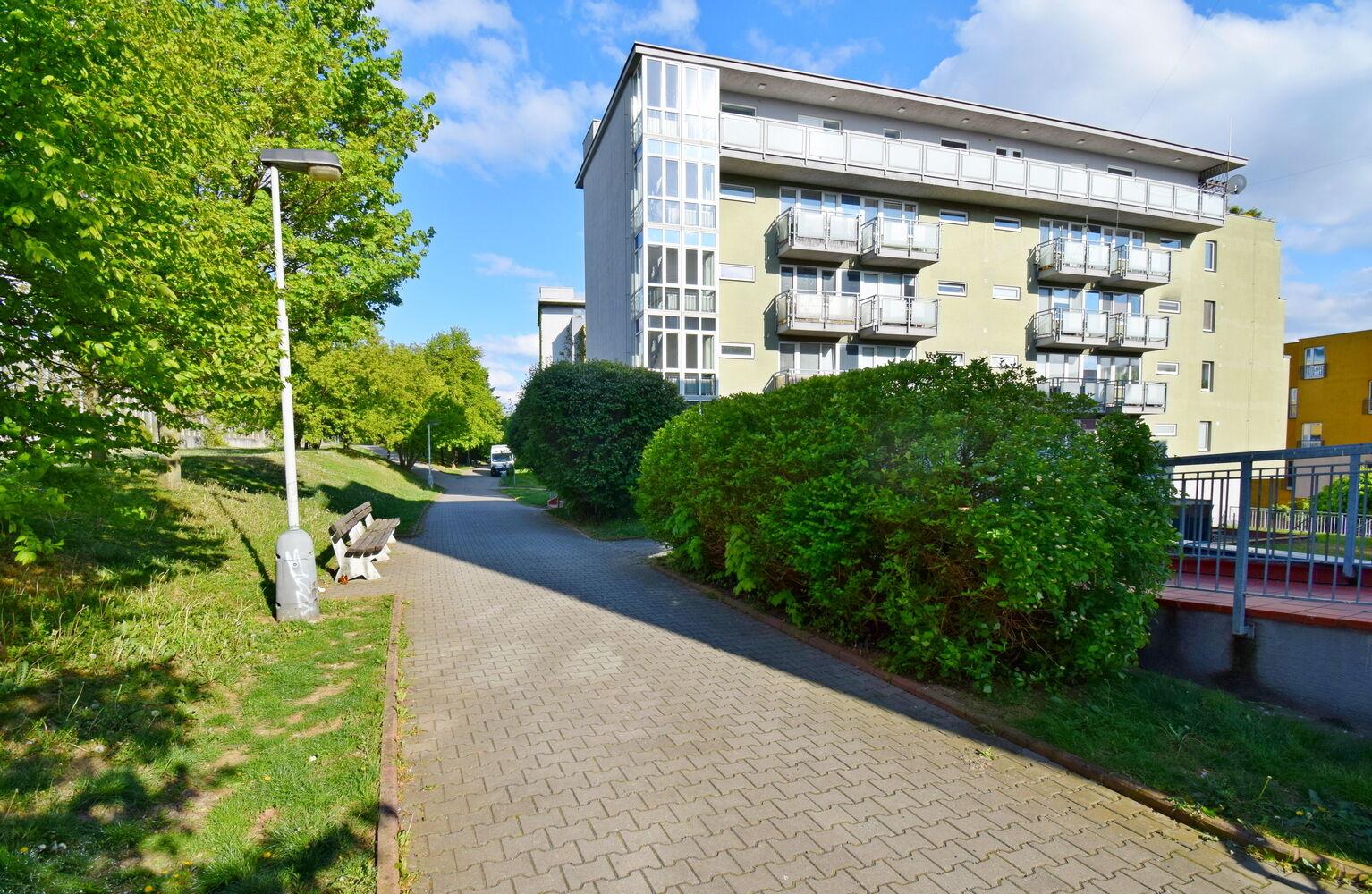 Prostorný 1+kk s balkonem 36 m2 v novostavbě, Praha 8 - Troja