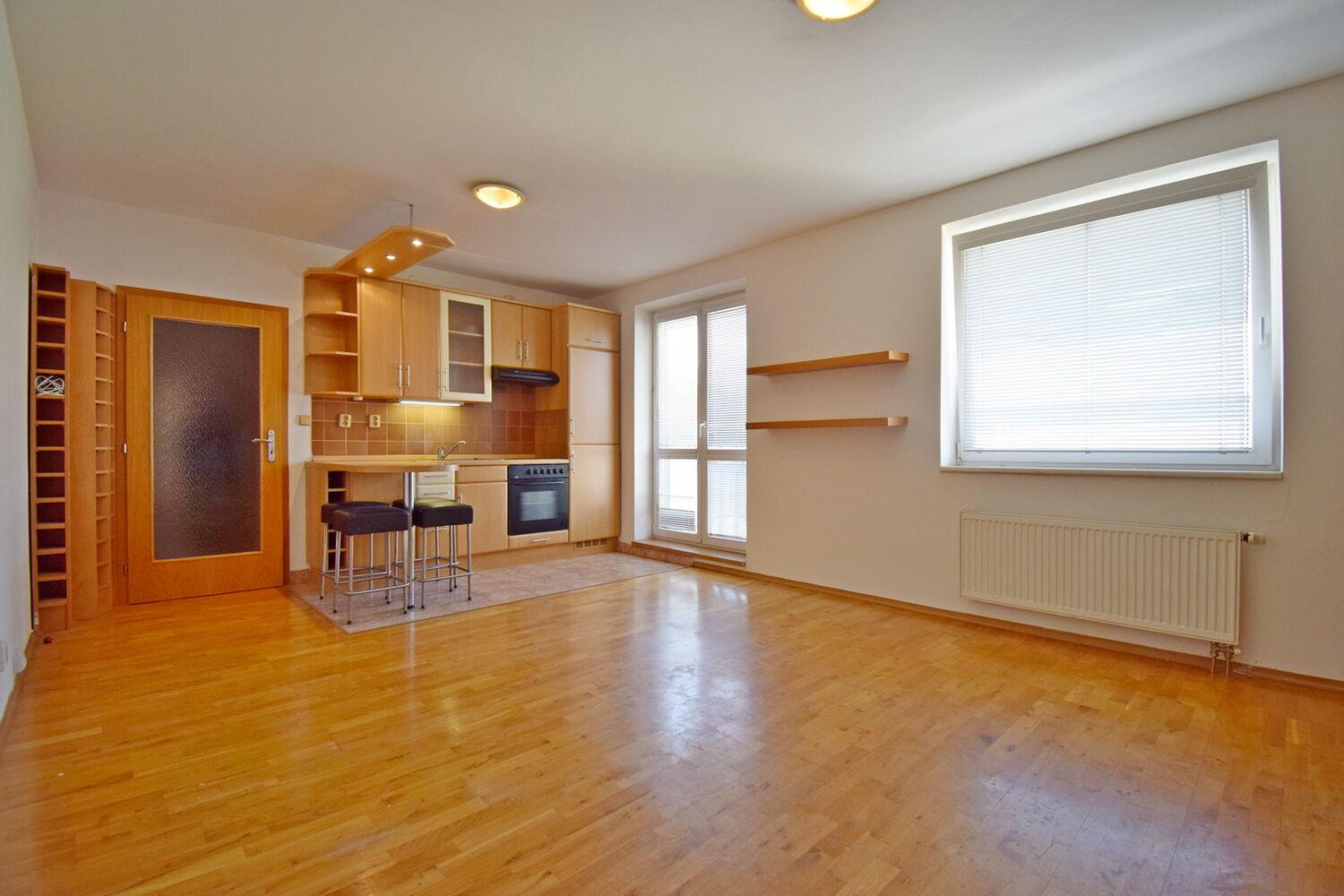 Prostorný 1+kk s balkonem 36 m2 v novostavbě, Praha 8 - Troja