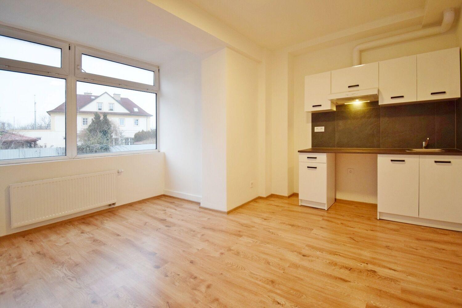 Útulné 1+kk s balkonem po kompletní rekonstrukci 21 m2 Praha 6