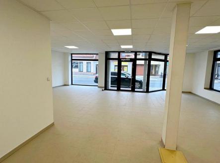 Pronájem - obchodní prostor