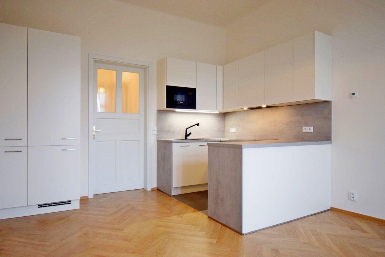 Krásný 2+kk 51 m2 přímo u Riegrových sadů, Praha 2 - Vinohrady