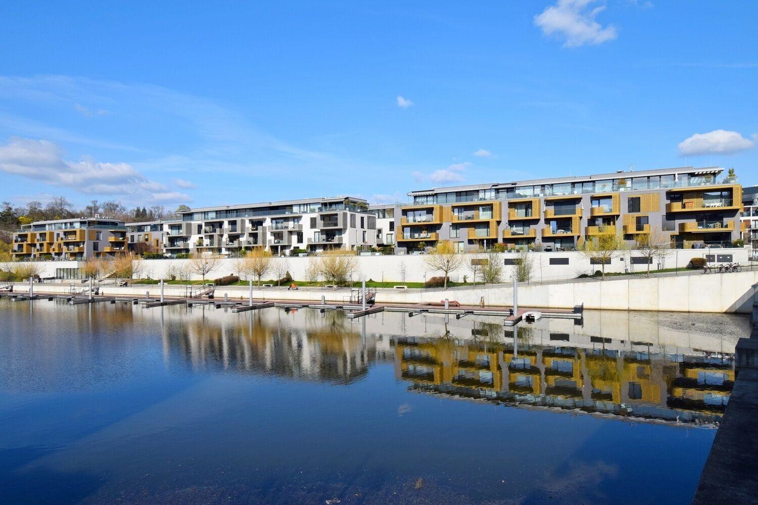 Sklepní prostor u metra Palmovka, Praha 8 - Libeň