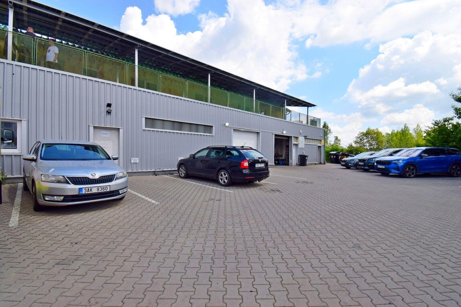 Skladové prostory s příslušenstvím, 230 m2, Praha 9 - Letňany