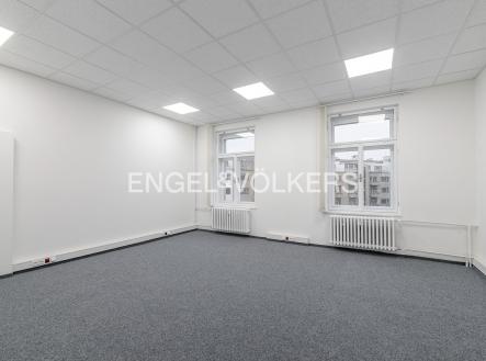 Pronájem - kanceláře, 108 m²