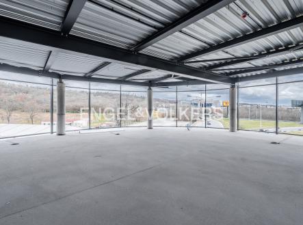 Pronájem - komerční objekt, výroba, 7 500 m²