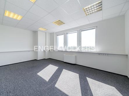 Pronájem - kanceláře, 168 m²