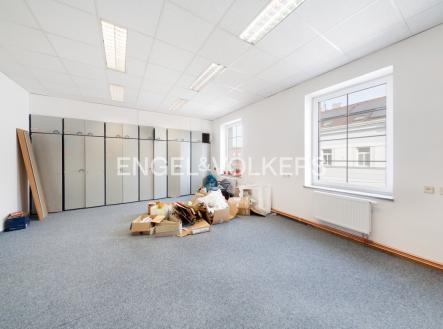 Pronájem - kanceláře, 58 m²