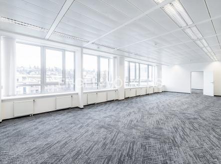 Pronájem - kanceláře, 124 m²