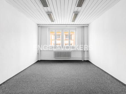 Pronájem - kanceláře, 45 m²