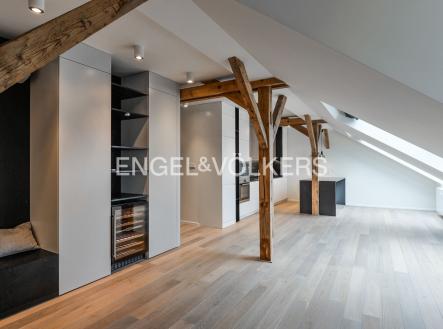 PEG_1546 | Pronájem bytu, 3+kk, 156 m²