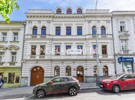 Pronájem - kanceláře, 1 054 m² obrázek