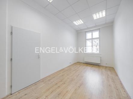 Pronájem - kanceláře, 43 m²