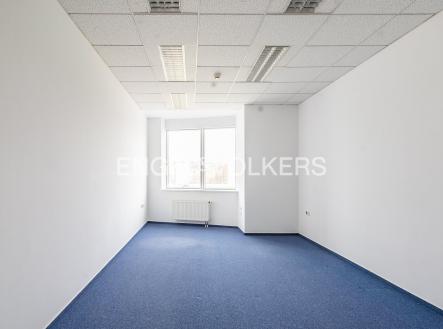 Pronájem - kanceláře, 398 m²
