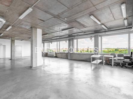 Pronájem - kanceláře, 260 m²