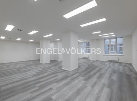 Pronájem - kanceláře, 113 m²