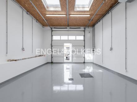 Pronájem - komerční objekt, sklad, 69 m²