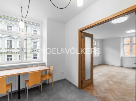 Pronájem bytu, 4+1, 141 m²