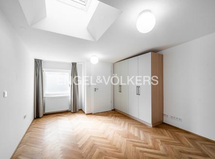 4 | Pronájem bytu, 4+kk, 153 m²