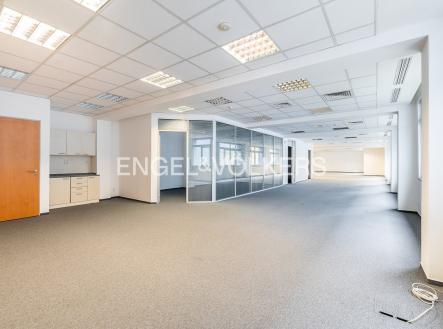 1 | Pronájem - kanceláře, 281 m²