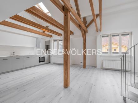 4 | Pronájem bytu, 4+kk, 120 m²