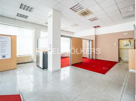 P1067620 kopie_web | Pronájem - obchodní prostor, 153 m²