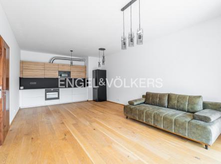 4 | Pronájem bytu, 2+kk, 69 m²