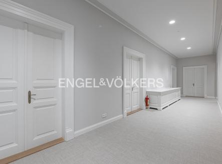 3 | Pronájem - kanceláře, 1 434 m²