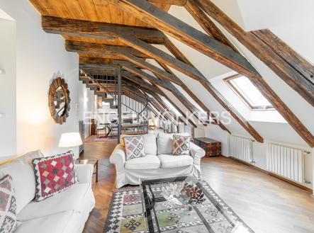 Pronájem bytu, 4+kk, 221 m² obrázek