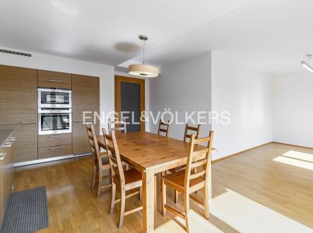 4 | Pronájem bytu, 4+kk, 102 m²