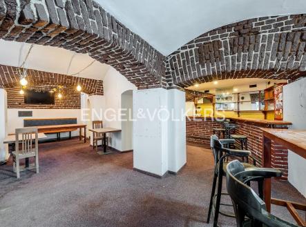 2 | Pronájem - restaurace, 156 m²