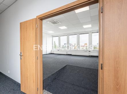 P1133979_web | Pronájem - kanceláře, 1 272 m²