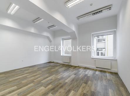 1 | Pronájem - kanceláře, 28 m²