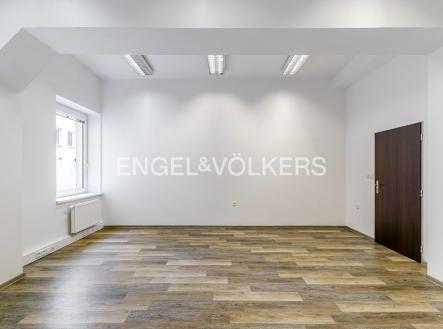 2 | Pronájem - kanceláře, 28 m²