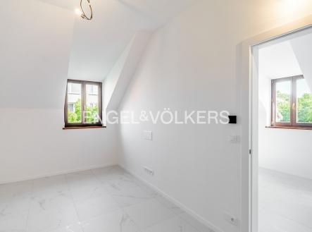 4 (5) | Prodej bytu, 2+kk, 67 m²