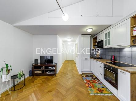 2 | Pronájem bytu, 2+kk, 61 m²