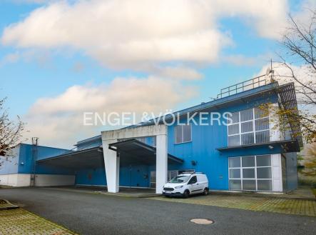 Pronájem - komerční objekt, sklad, 3 527 m² obrázek