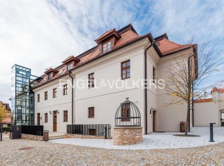 Pronájem - kanceláře, 303 m² obrázek